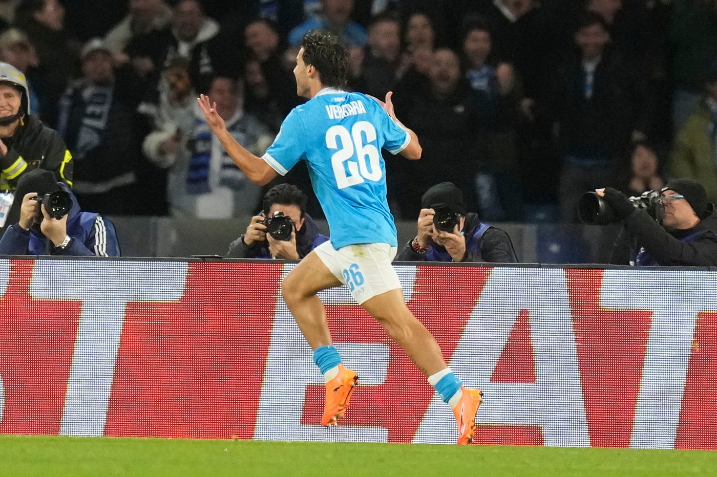 Vergara's stunning goal evokes Maradona magic in Napoli's crucial Champions League match | iNFOnews.ca