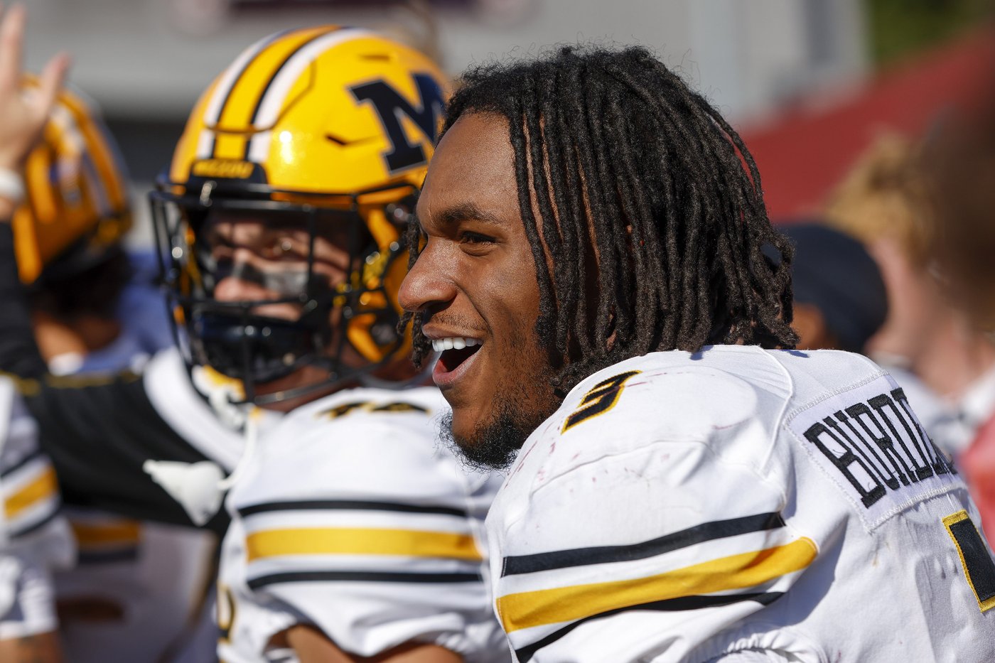 Luther Burden's long TD run gets No. 21 Missouri started in 45-3 rout of Minutemen | iNFOnews.ca Luther Burden's long TD run gets No. 21 Missouri started in 45-3 rout of Minutemen | iNFOnews.ca