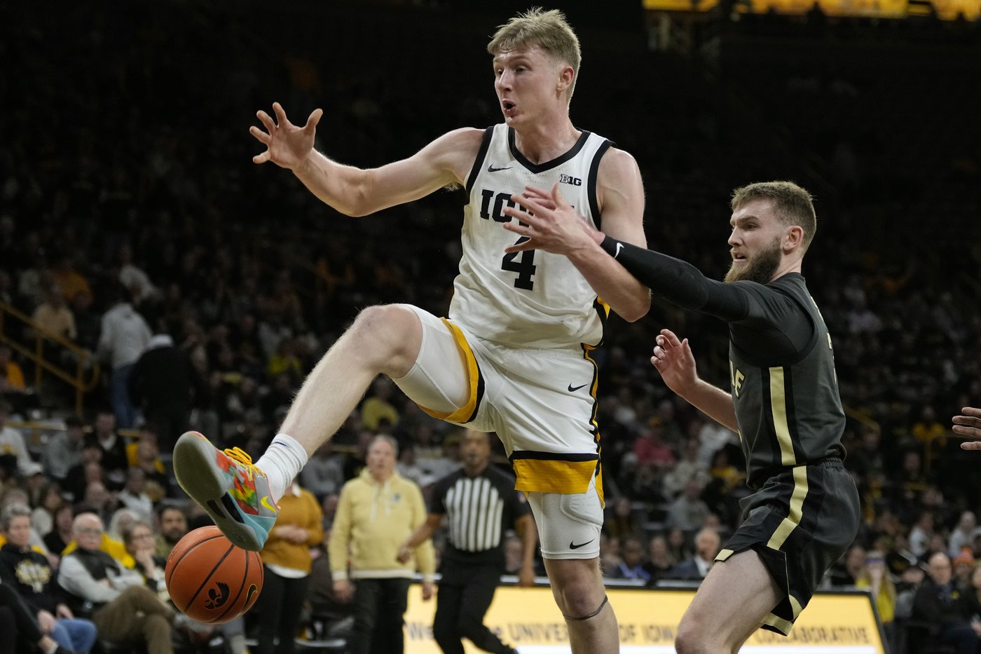 Smith, Kaufman-Renn lead No. 7 Purdue over Iowa, 90-81 | iNFOnews.ca