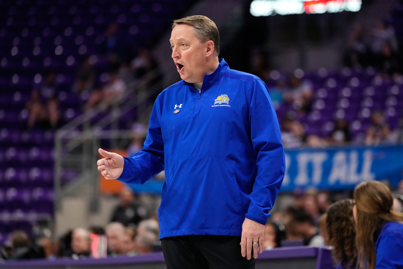 Washington beats South Dakota State 72-54 for 1st women's NCAA Tournament win since 2017 | iNFOnews.ca Washington beats South Dakota State 72-54 for 1st women's NCAA Tournament win since 2017 | iNFOnews.ca
