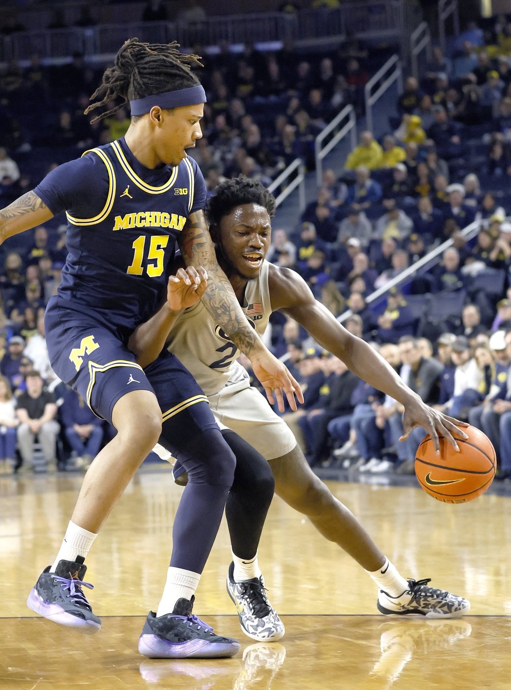 Tre Donaldson scores 7 during Michigan's game-closing 9-0 run for a 76-72 victory over Penn State | iNFOnews.ca