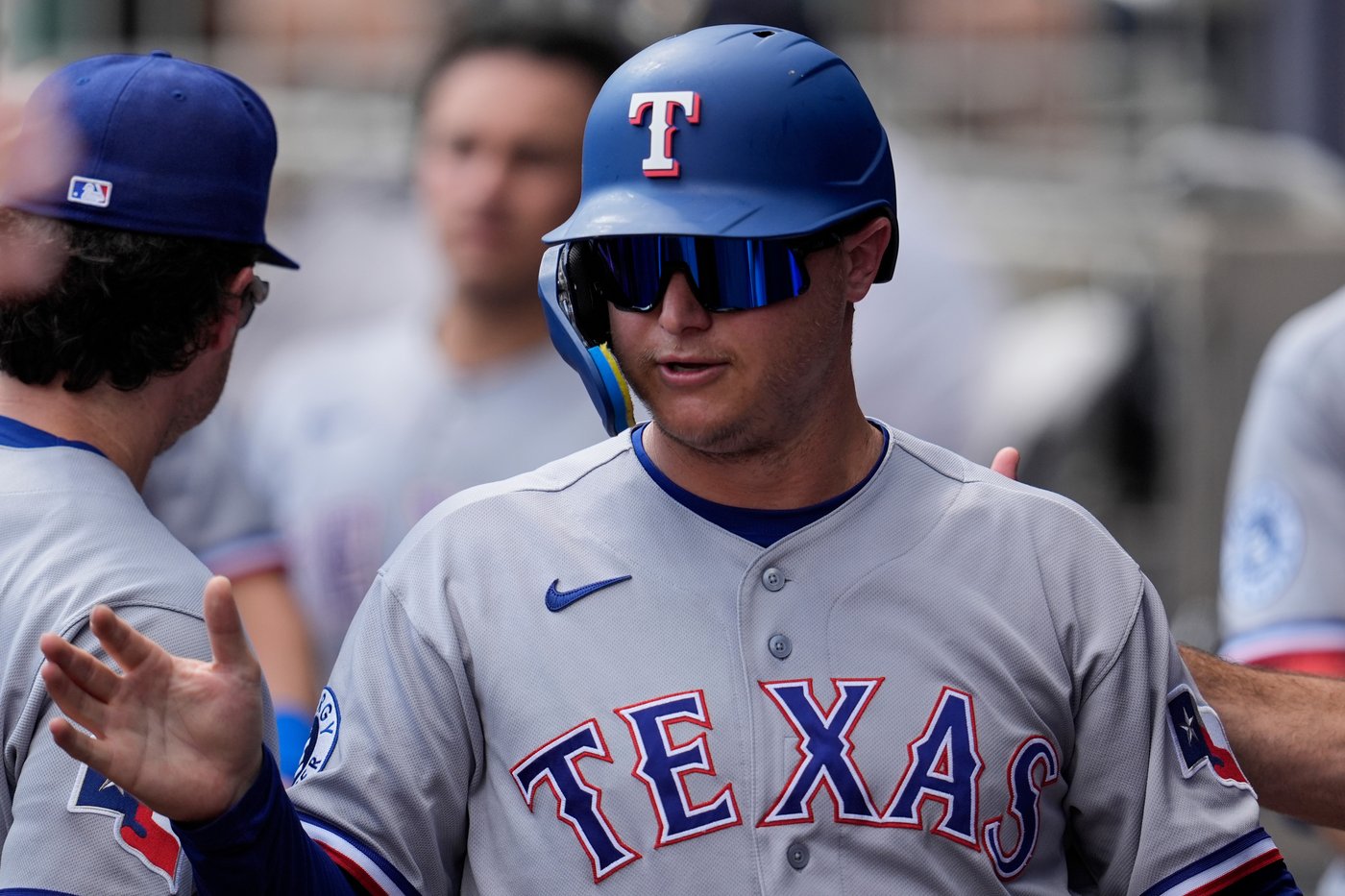 Nimmo delivers go-ahead, 2-run single in 6th inning and drives in 3 as Rangers edge Braves 7-6 | iNFOnews.ca