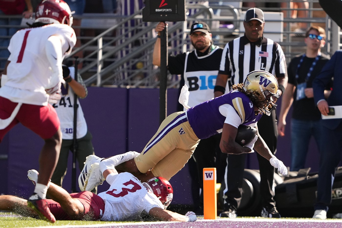 Washington offense overcomes early struggles in Apple Cup win | iNFOnews.ca