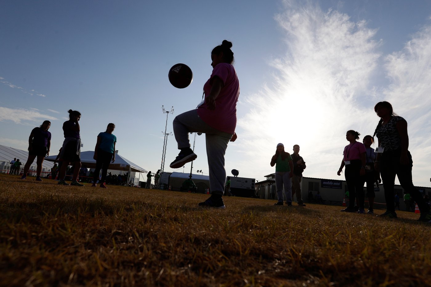 Legal groups that help migrant children say law enforcement visits were attempt at intimidation | iNFOnews.ca