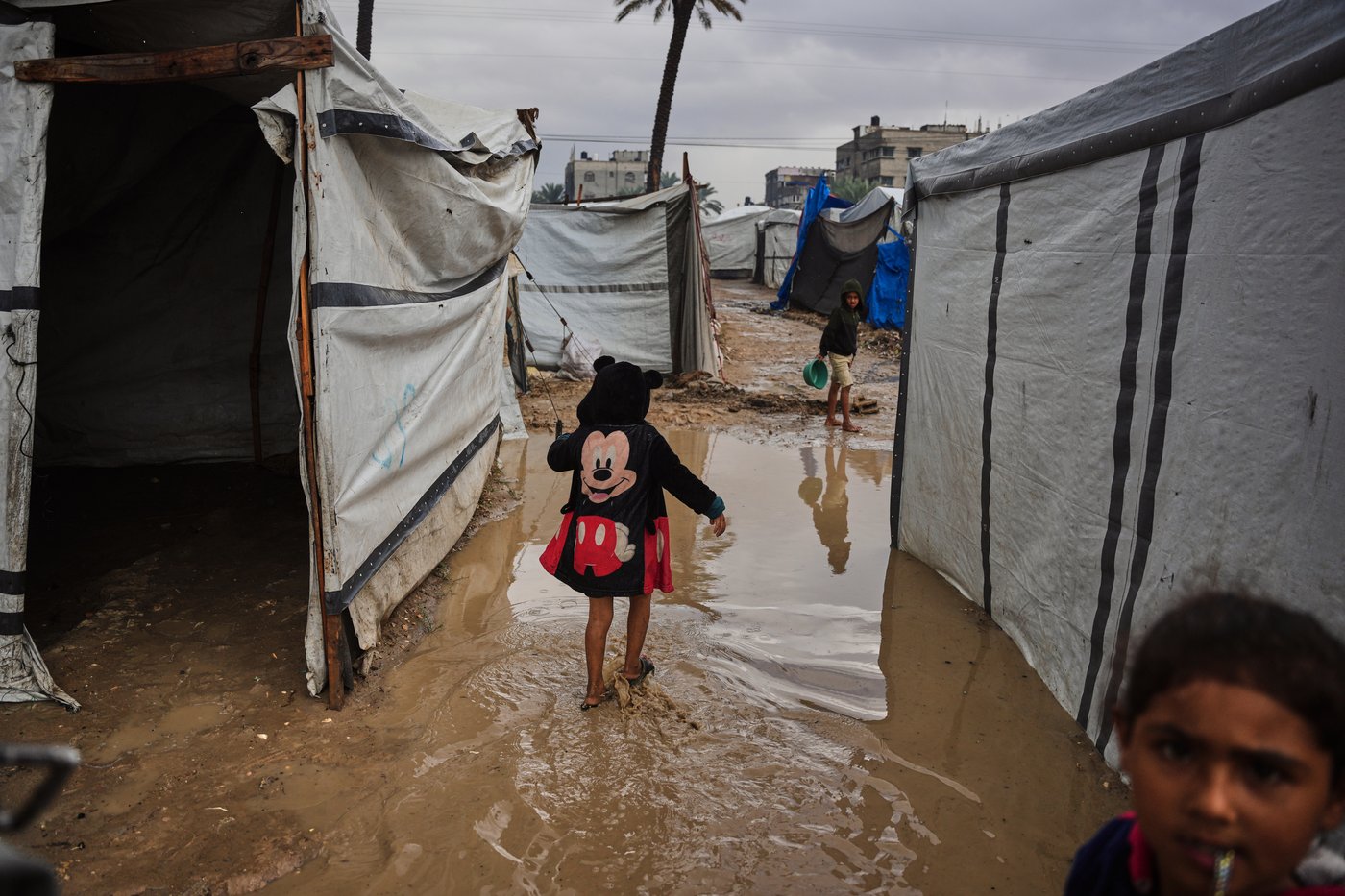 'Everything is soaked': Winter rains in Gaza bring new misery for Palestinians | iNFOnews.ca
