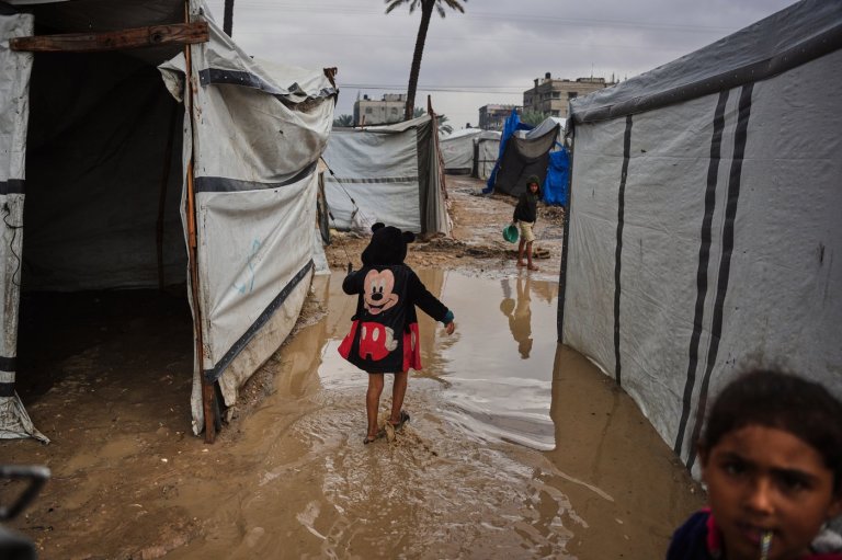 'Everything is soaked': Winter rains in Gaza bring new misery for Palestinians | iNFOnews.ca