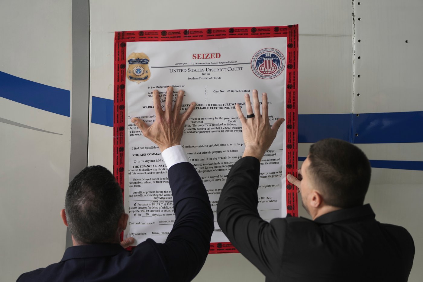 US sought to lure Nicolás Maduro’s pilot into betraying the Venezuelan leader | iNFOnews.ca