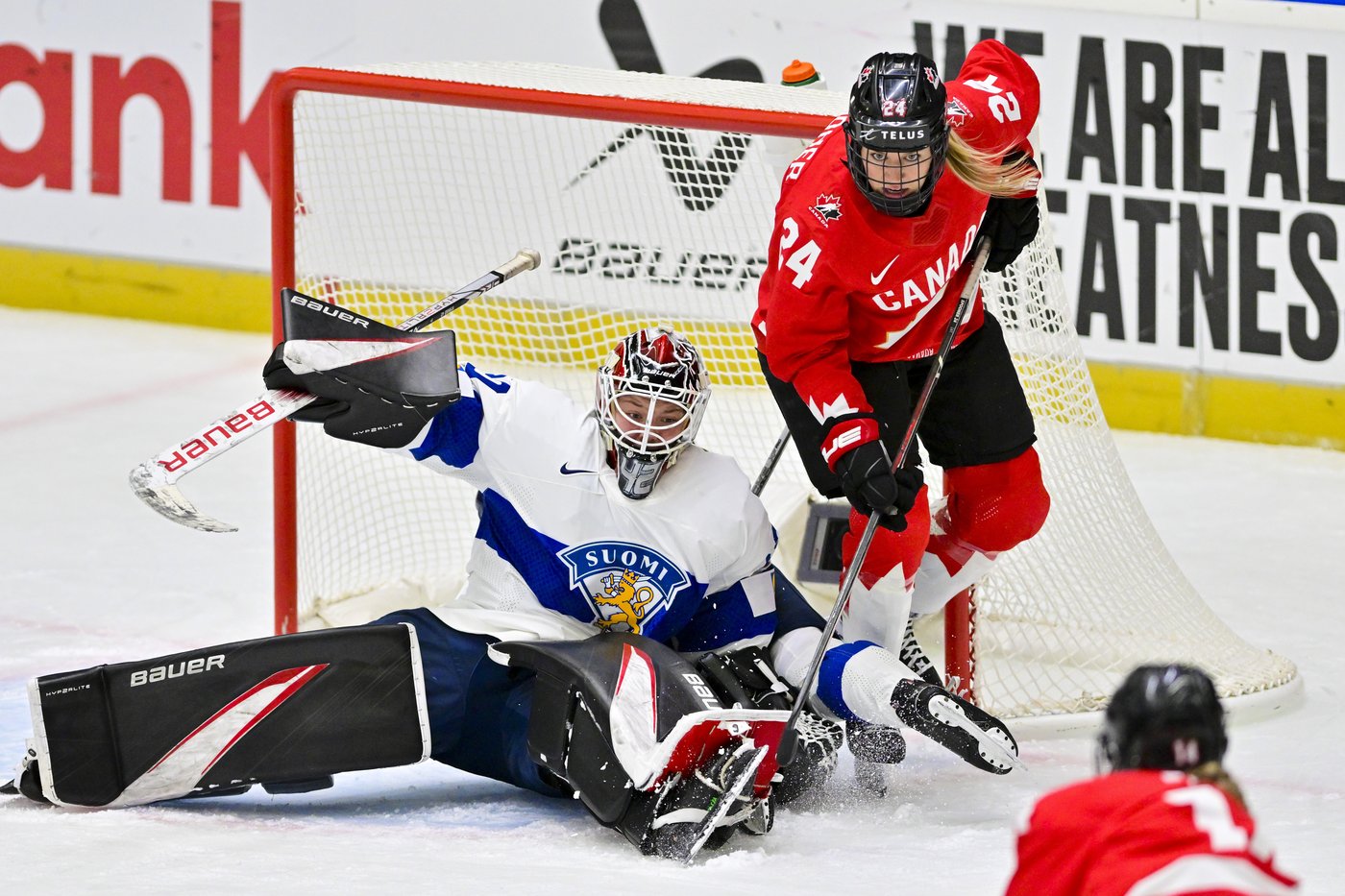 Canada's Gardiner, Campbell shine in 5-0 win over Finland in women's world hockey | iNFOnews.ca