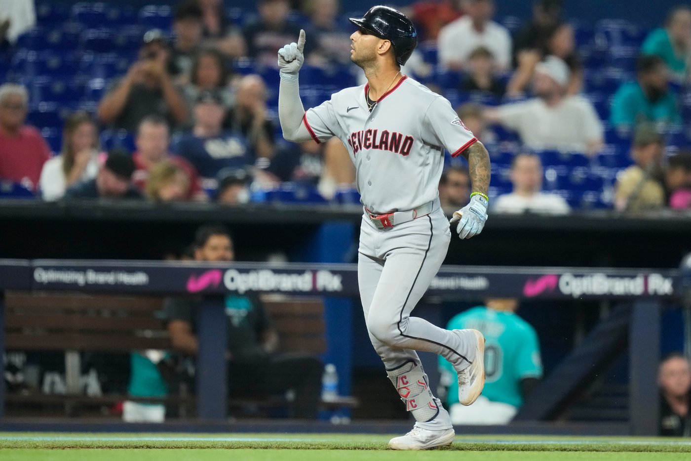 Cantillo strikes out 9, Rocchio and DeLauter homer as Guardians beat Marlins to sweep series | iNFOnews.ca Cantillo strikes out 9, Rocchio and DeLauter homer as Guardians beat Marlins to sweep series | iNFOnews.ca