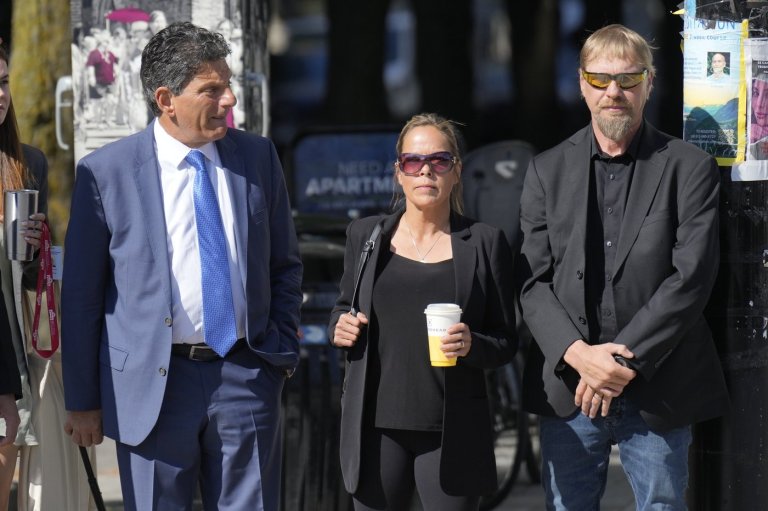 Convoy leaders Lich, Barber to be sentenced for mischief from 2022 trucker protest | iNFOnews.ca