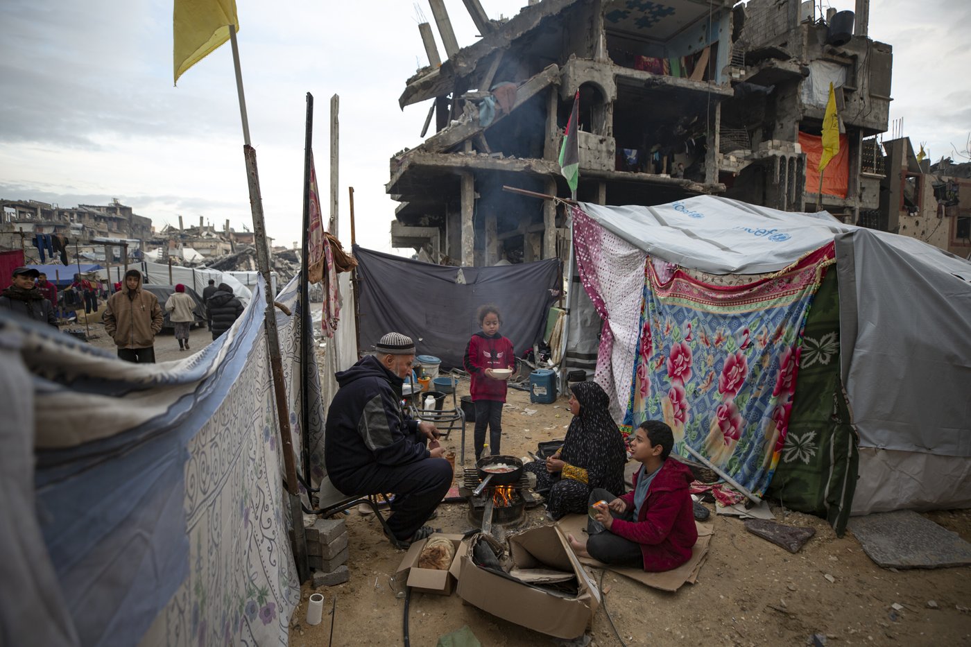 Netanyahu threatens to resume fighting in Gaza if hostages aren't released Saturday | iNFOnews.ca Netanyahu threatens to resume fighting in Gaza if hostages aren't released Saturday | iNFOnews.ca
