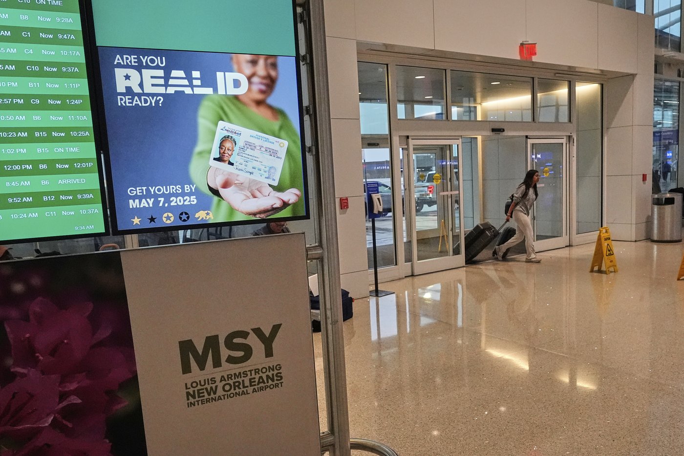 PHOTO COLLECTION: REAL ID requirements for the U.S. domestic flyers begins | iNFOnews.ca