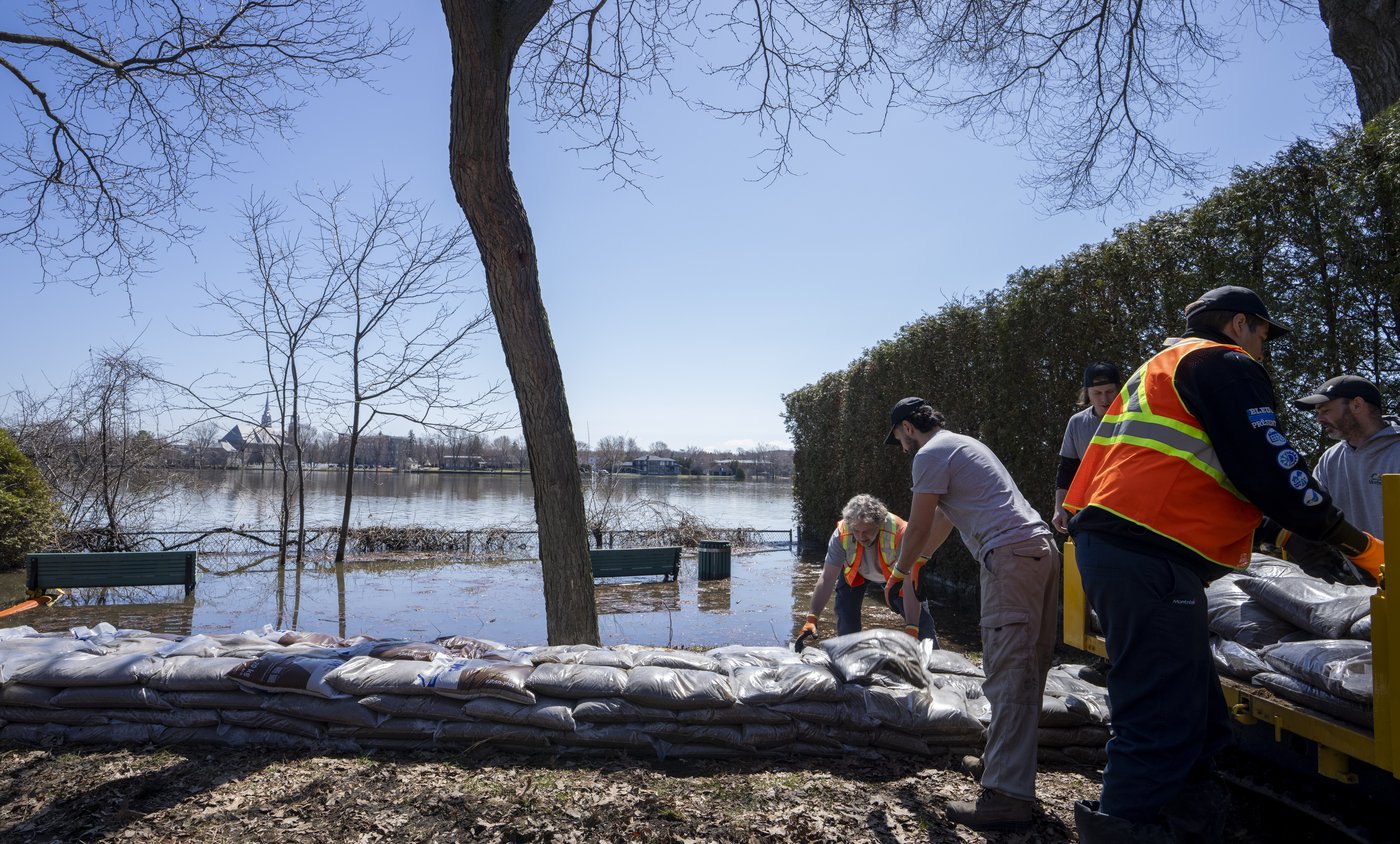 Montreal brings in sandbags, pumps as several provinces on flood alert | iNFOnews.ca