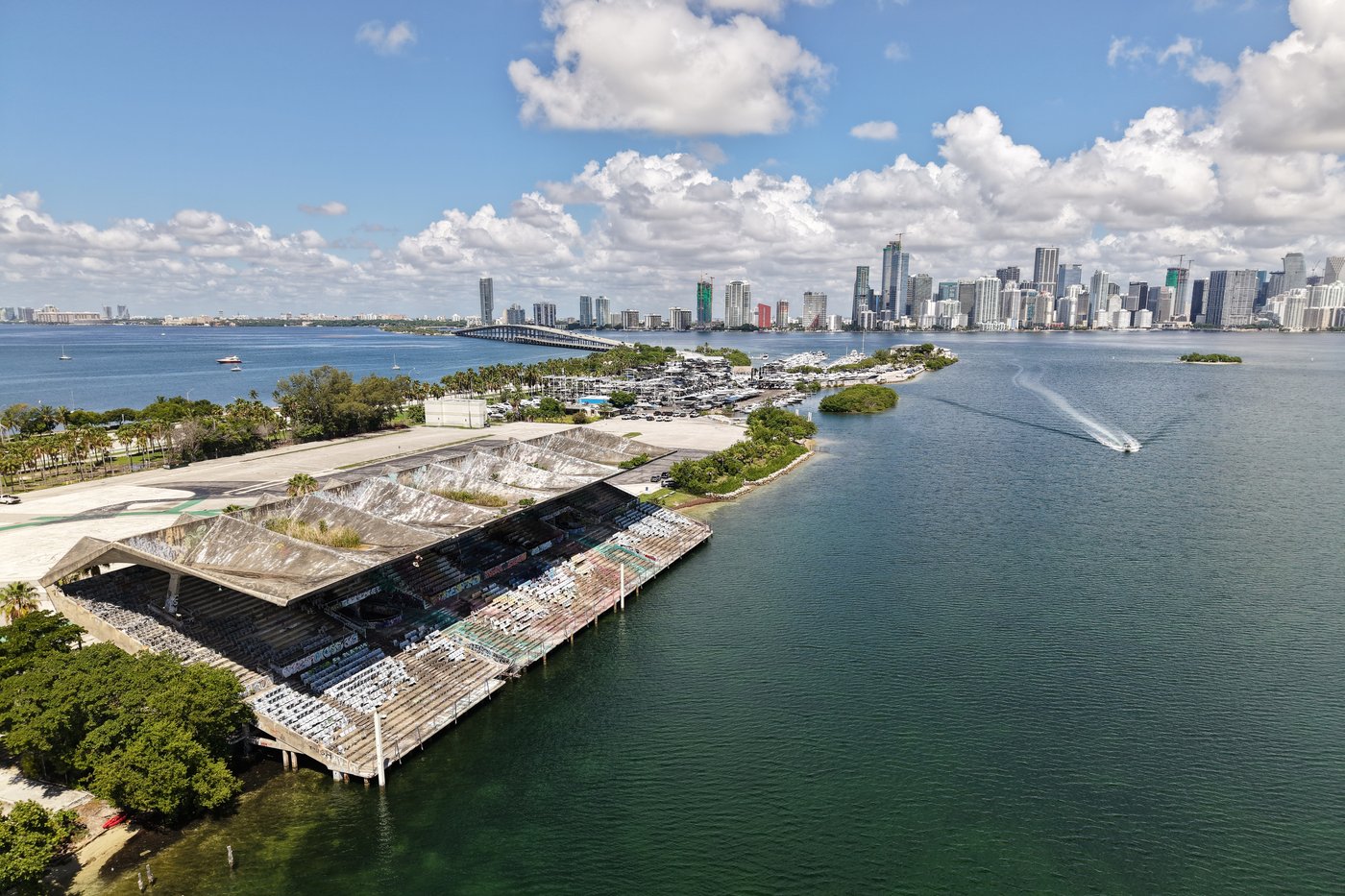 Miami to decide fate of stunning stadium where speedboats raced and Jimmy Buffett played | iNFOnews.ca Miami to decide fate of stunning stadium where speedboats raced and Jimmy Buffett played | iNFOnews.ca