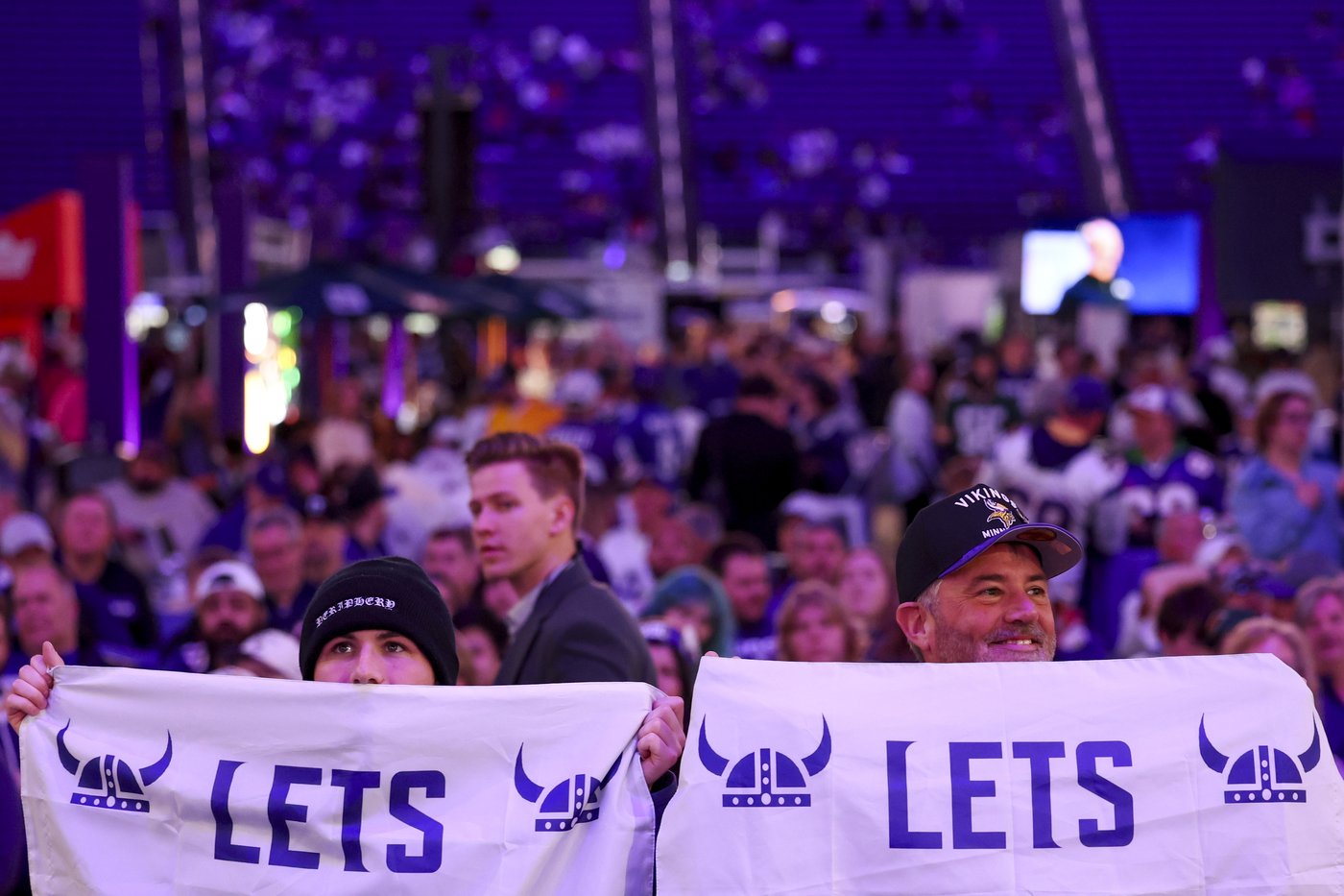 Adrian Peterson faces DWI charge in Minnesota after arrest following Vikings draft party | iNFOnews.ca Adrian Peterson faces DWI charge in Minnesota after arrest following Vikings draft party | iNFOnews.ca