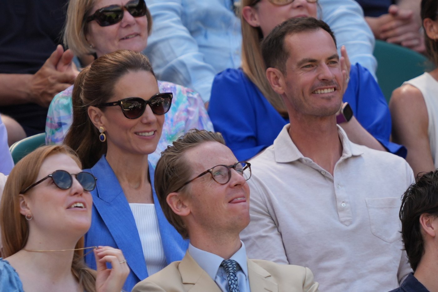 Princess Kate greets fans at Wimbledon and sits next to Andy Murray to watch the tennis | iNFOnews.ca