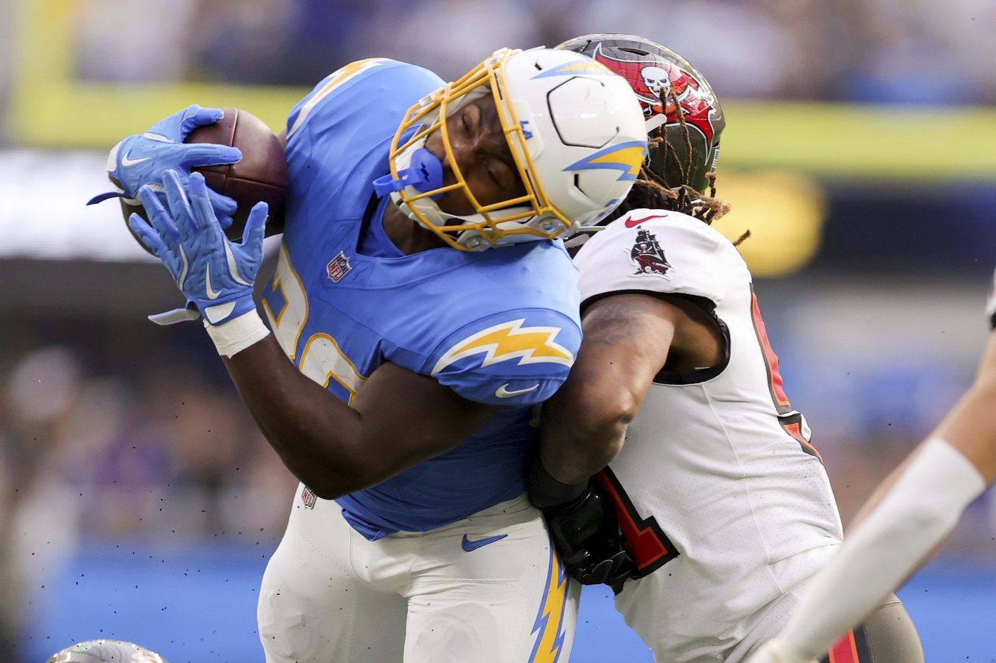 Chargers fall apart in a disastrous second half, capped by Herbert's first interception in 3 months | iNFOnews.ca Chargers fall apart in a disastrous second half, capped by Herbert's first interception in 3 months | iNFOnews.ca