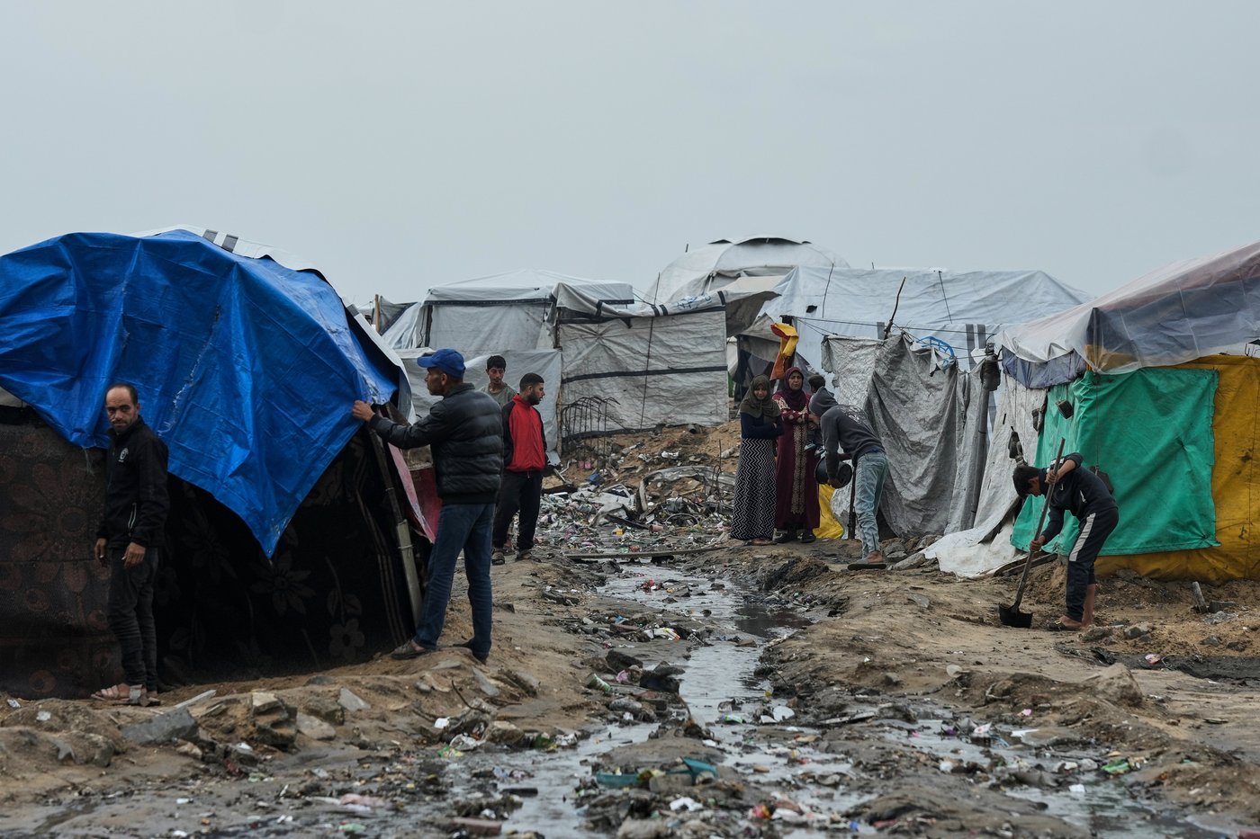 Aid flow into Gaza falls short of the ceasefire terms, Israeli figures show | iNFOnews.ca Aid flow into Gaza falls short of the ceasefire terms, Israeli figures show | iNFOnews.ca