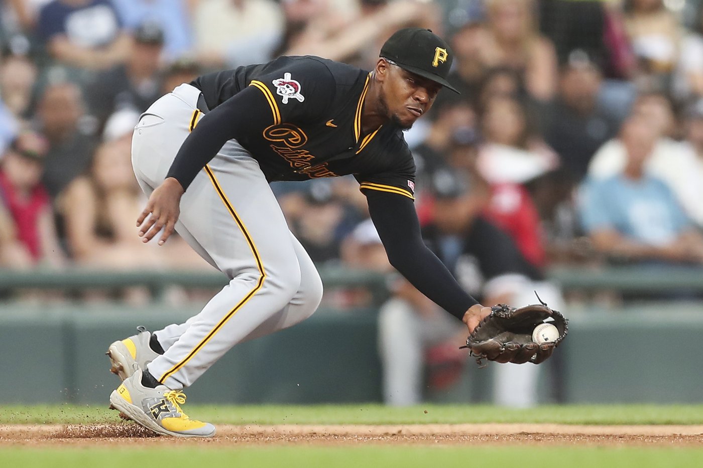 Pirates 3B Ke'Bryan Hayes is nearly pain-free after chronic back issues cost him in 2024 | iNFOnews.ca