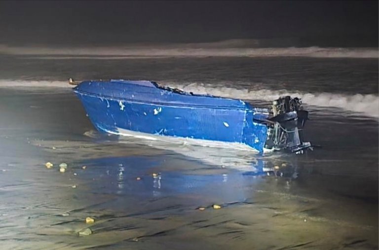 4 dead after wooden boat believed to be ferrying migrants into the US capsizes off San Diego | iNFOnews.ca
