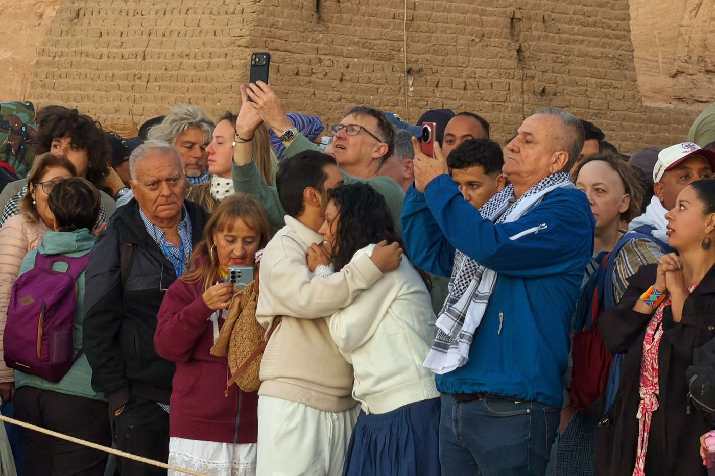 Twice a year, a golden sunbeam illuminates a 3,000-year-old Egyptian temple | iNFOnews.ca