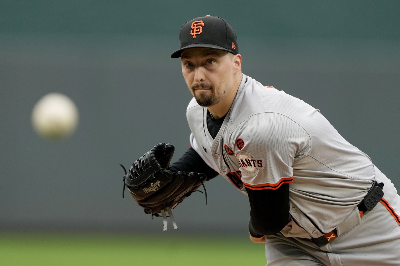 Snell strikes out 9 as the Giants beat the Royals 2-0 to complete a 3-game series sweep | iNFOnews.ca