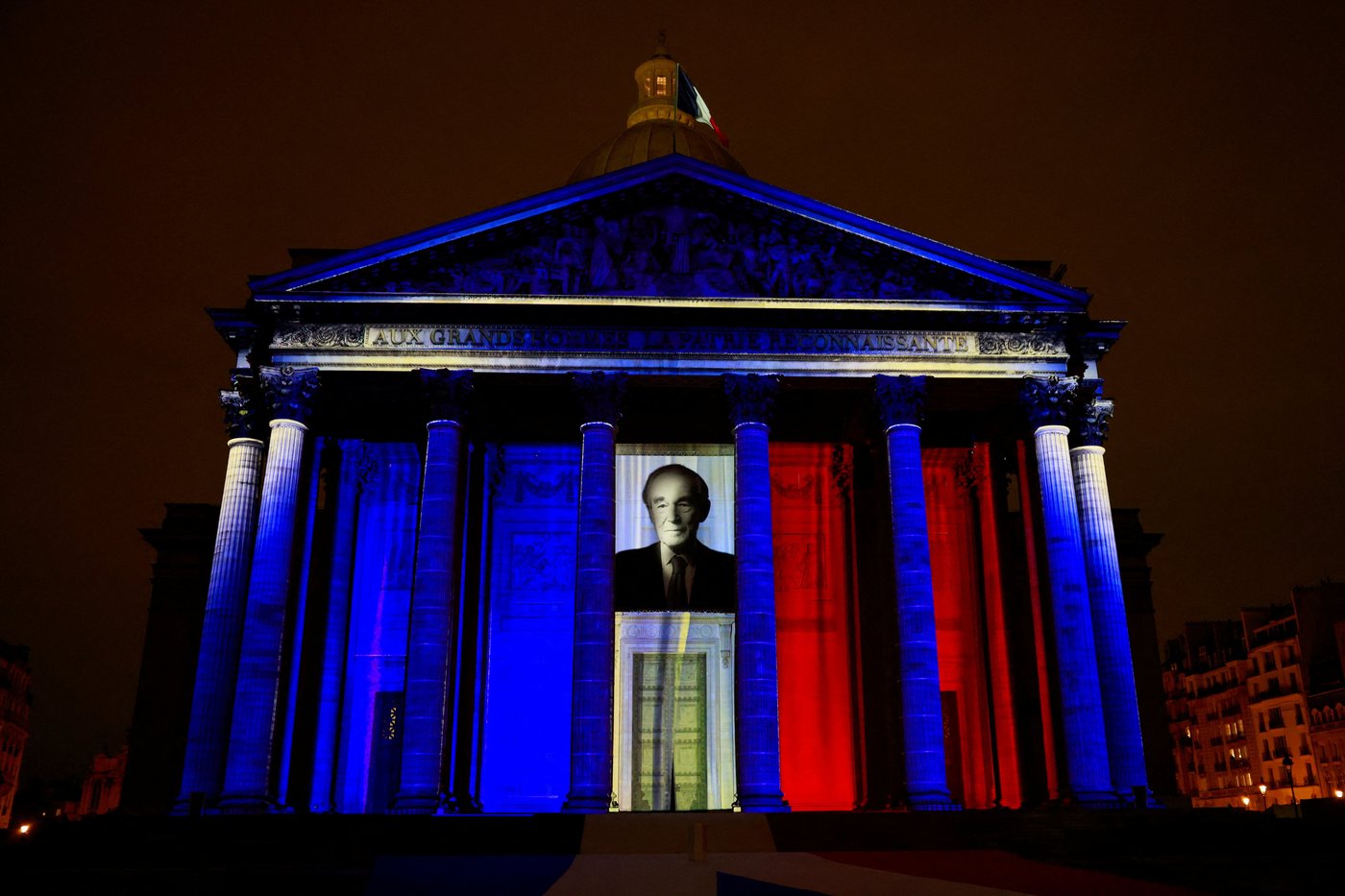 Tomb of former French Justice Minister Badinter defaced with graffiti before Panthéon ceremony | iNFOnews.ca Tomb of former French Justice Minister Badinter defaced with graffiti before Panthéon ceremony | iNFOnews.ca