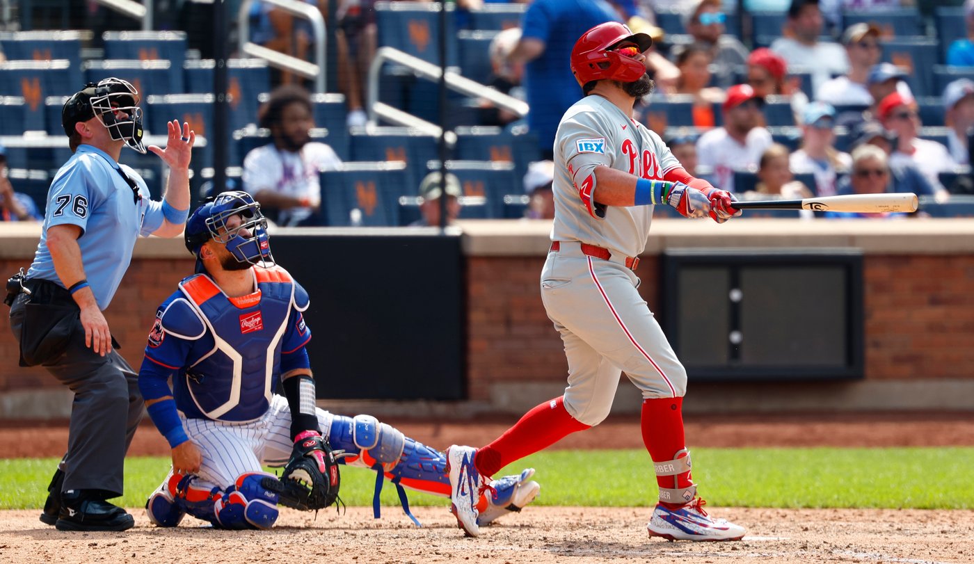 Kyle Schwarber sets Phillies record with MLB-best 30th homer in 5-4 win over Mets | iNFOnews.ca