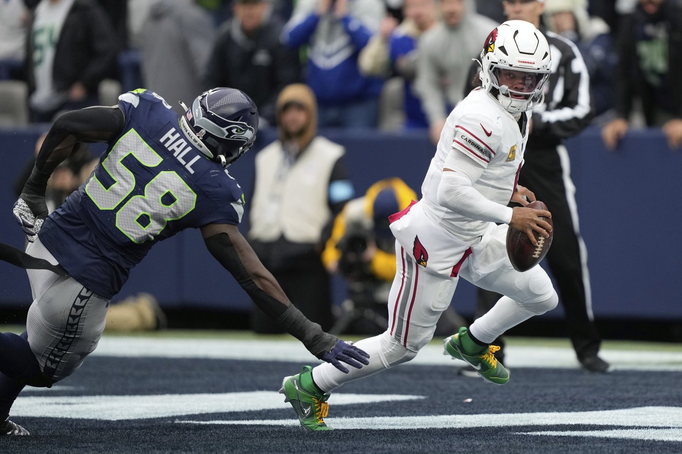 Coby Bryant's pick-6 highlights big day for Seahawks' defense in 16-6 win over Cardinals | iNFOnews.ca