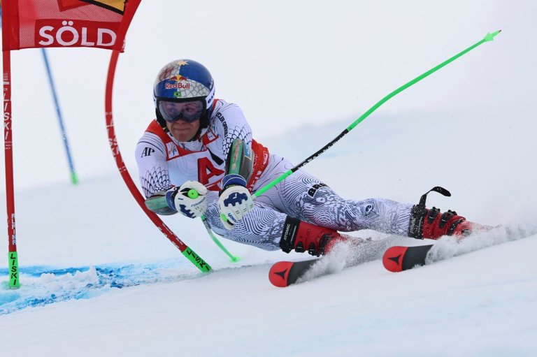 Brazil's Olympic ski champion Pinheiro Braathen poised for win with 1st-run lead at season opener | iNFOnews.ca