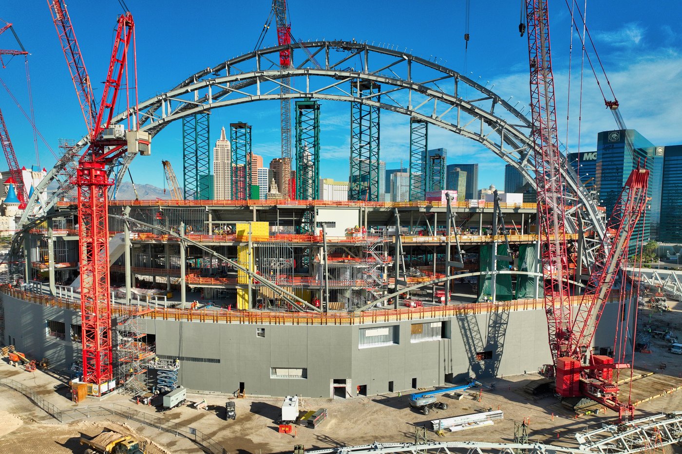 A's Las Vegas stadium takes shape as a second steel truss arch rises on the Strip | iNFOnews.ca