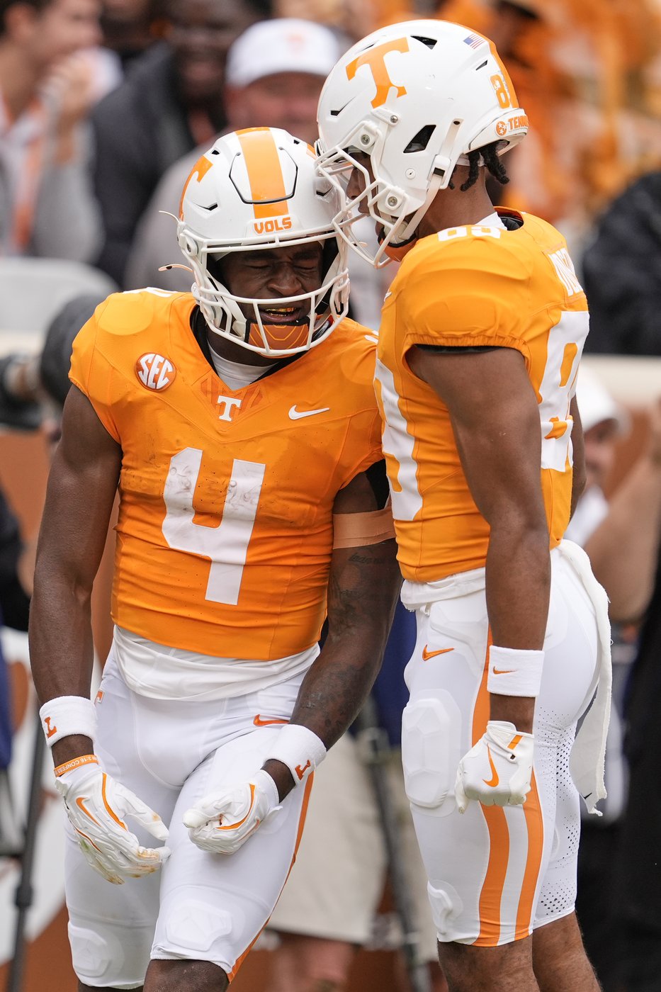 Aguilar throws for 288 yards, 2 TDs to lead No. 22 Tennessee past East Tennessee, 72-17 | iNFOnews.ca