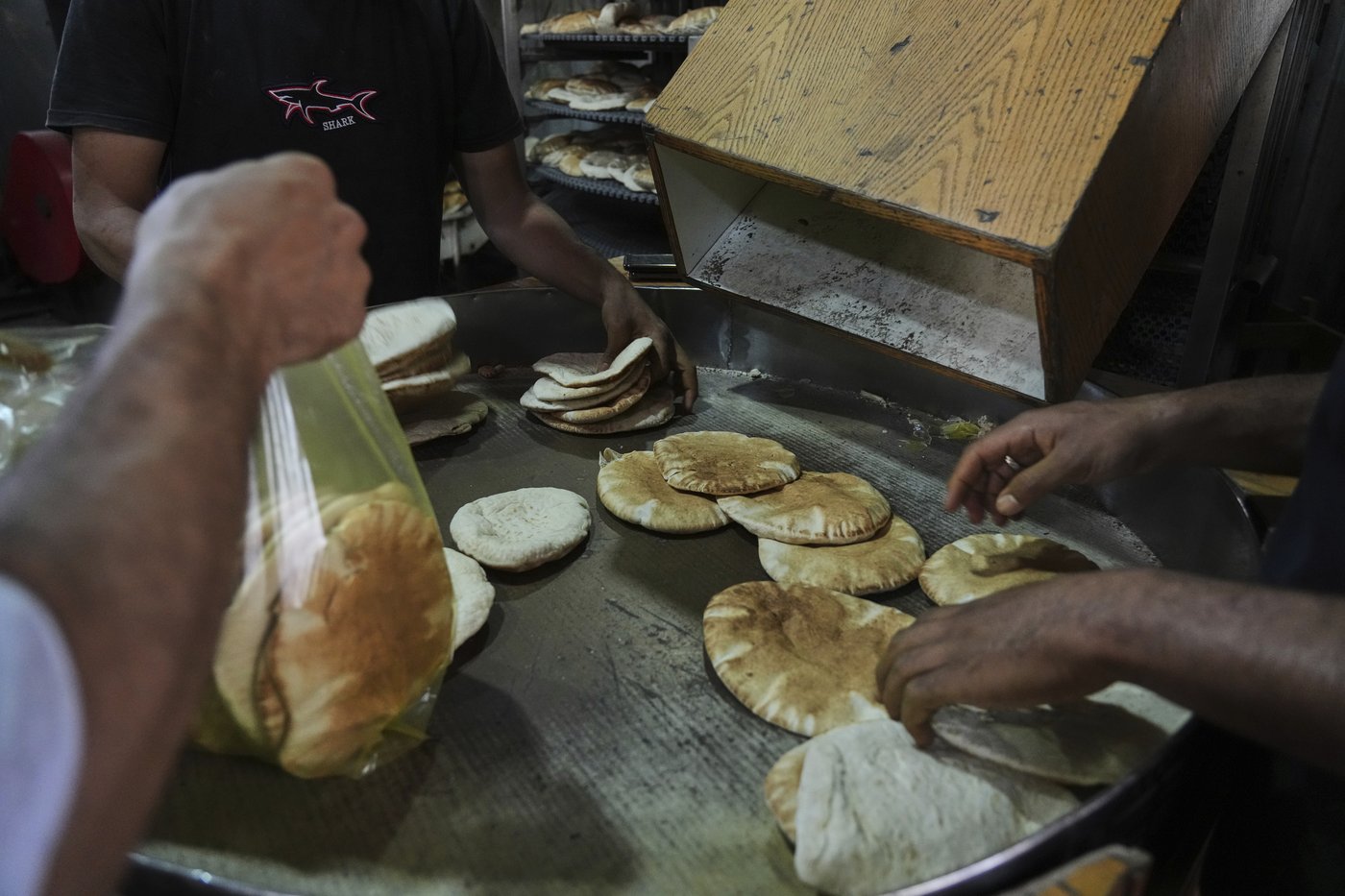 Live updates: Israel lets food into Gaza even as its forces attack a hospital, Palestinians say | iNFOnews.ca