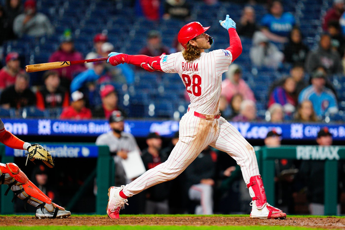 Schwarber delivers as Phillies rally again to beat Giants 6-5 in 10 innings for doubleheader sweep | iNFOnews.ca Schwarber delivers as Phillies rally again to beat Giants 6-5 in 10 innings for doubleheader sweep | iNFOnews.ca