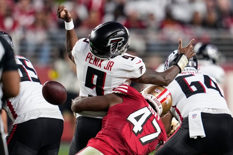 Falcons QB Penix is limited with knee injury and plans to start against Miami. Cousins is on standby | iNFOnews.ca