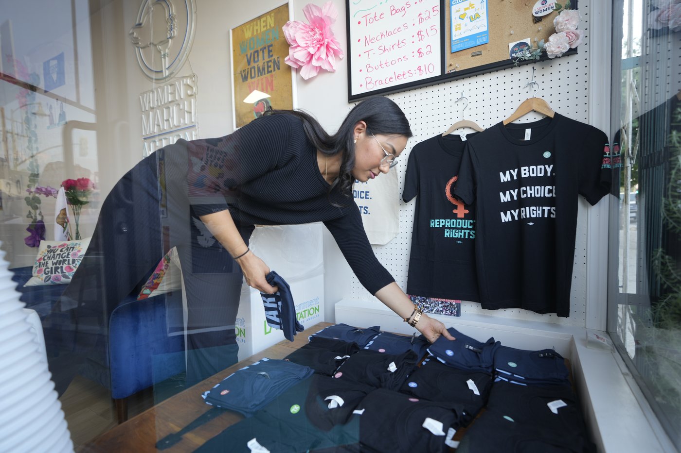 'All I can think about is hotter days.' Voter campaigns target Latinas worried about climate change | iNFOnews.ca