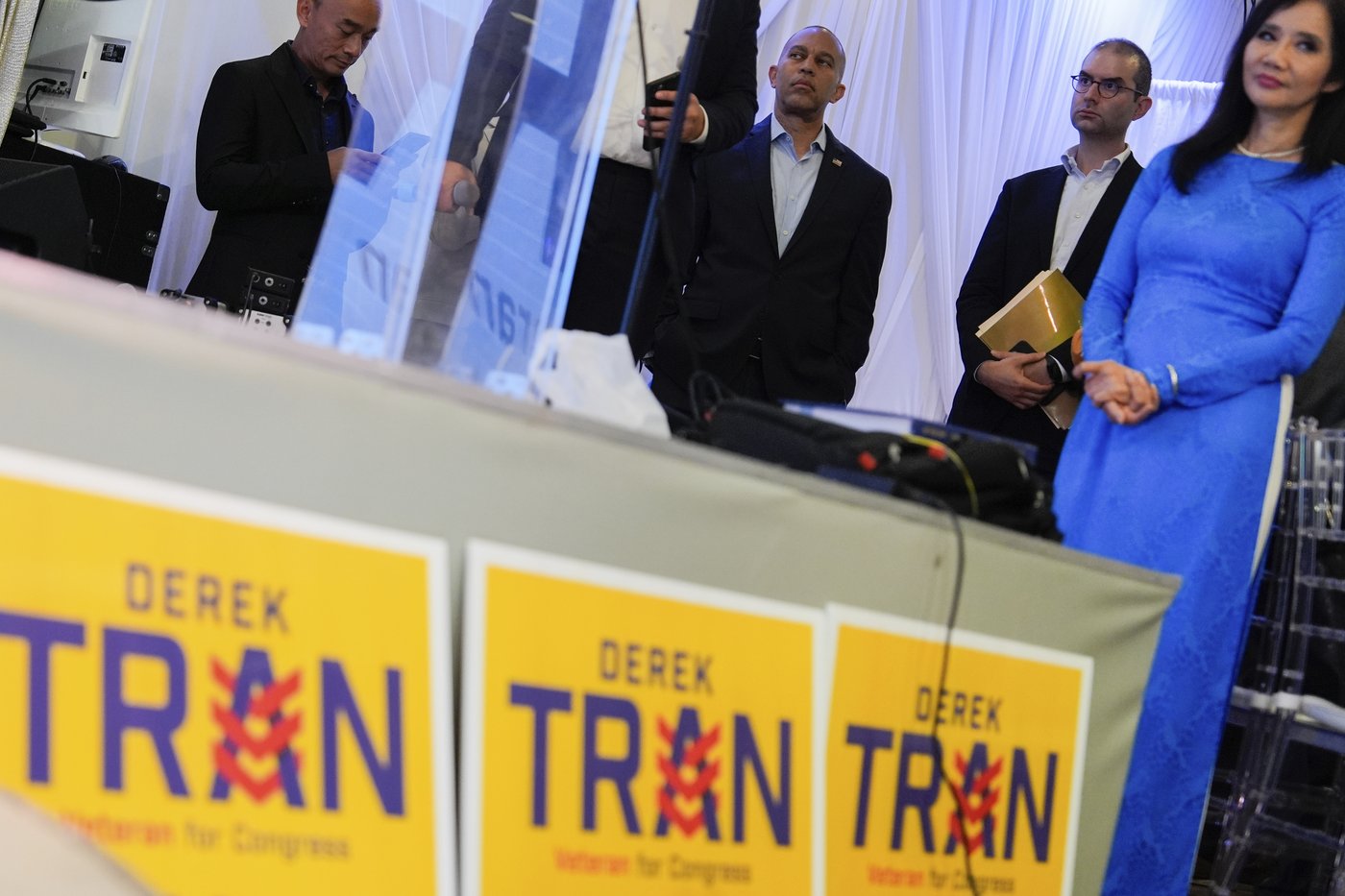 Democrat Hakeem Jeffries stumps in California in a bid to reclaim House control | iNFOnews.ca Democrat Hakeem Jeffries stumps in California in a bid to reclaim House control | iNFOnews.ca