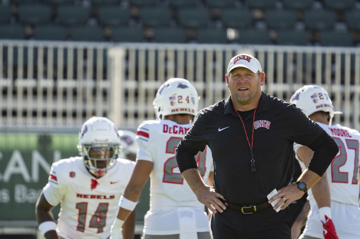 Hajj-Malik Williams helps UNLV hold on for 29-27 victory over Hawaii | iNFOnews.ca