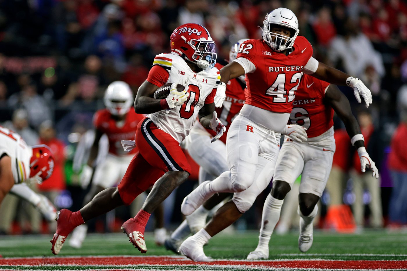 Antwan Raymond runs for 240 yards in Rutgers' 35-20 win over Maryland | iNFOnews.ca Antwan Raymond runs for 240 yards in Rutgers' 35-20 win over Maryland | iNFOnews.ca