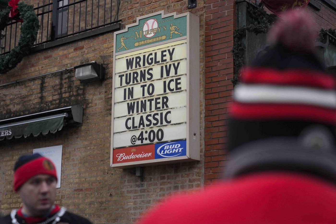 Bedard and the Blackhawks ride the L to Wrigley Field for Winter Classic | iNFOnews.ca Bedard and the Blackhawks ride the L to Wrigley Field for Winter Classic | iNFOnews.ca