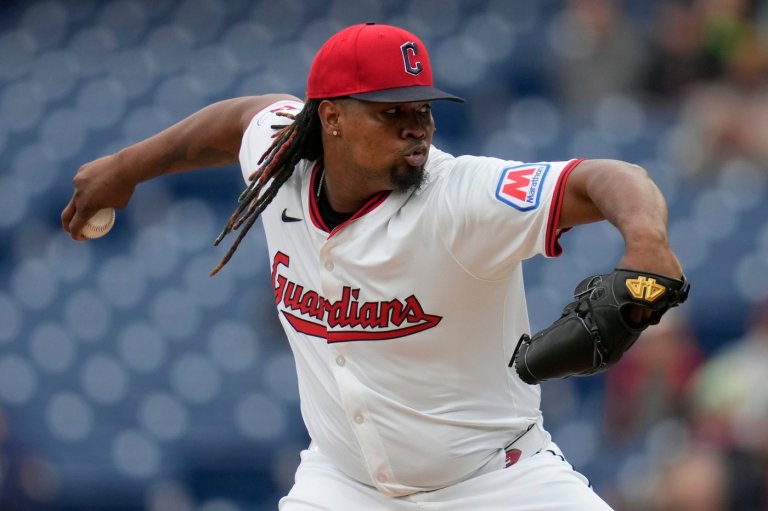 MLB pitchers Emmanuel Clase and Luis Ortiz charged with taking bribes to rig pitches for bettors | iNFOnews.ca