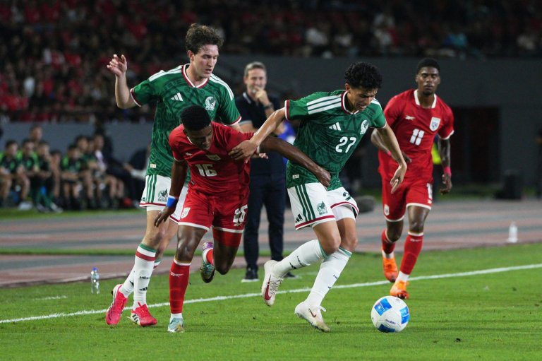 American-born players help Mexico break winless streak with 1-0 victory over Panama | iNFOnews.ca
