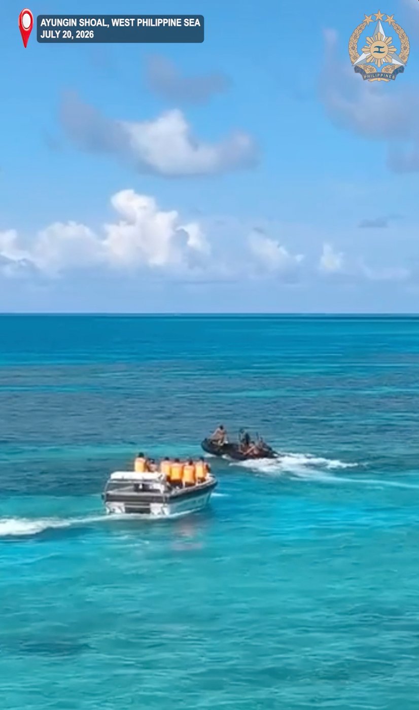 Philippines accuses Chinese coast guard of injuring Filipino sailor in disputed shoal | iNFOnews.ca Philippines accuses Chinese coast guard of injuring Filipino sailor in disputed shoal | iNFOnews.ca