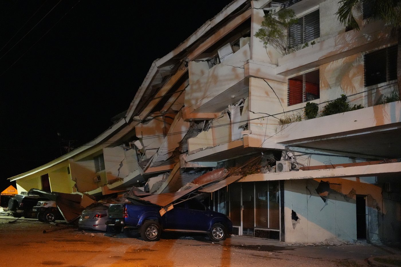 Panama rocked by 2 powerful earthquakes and multiple aftershocks, prompting evacuations | iNFOnews.ca Panama rocked by 2 powerful earthquakes and multiple aftershocks, prompting evacuations | iNFOnews.ca
