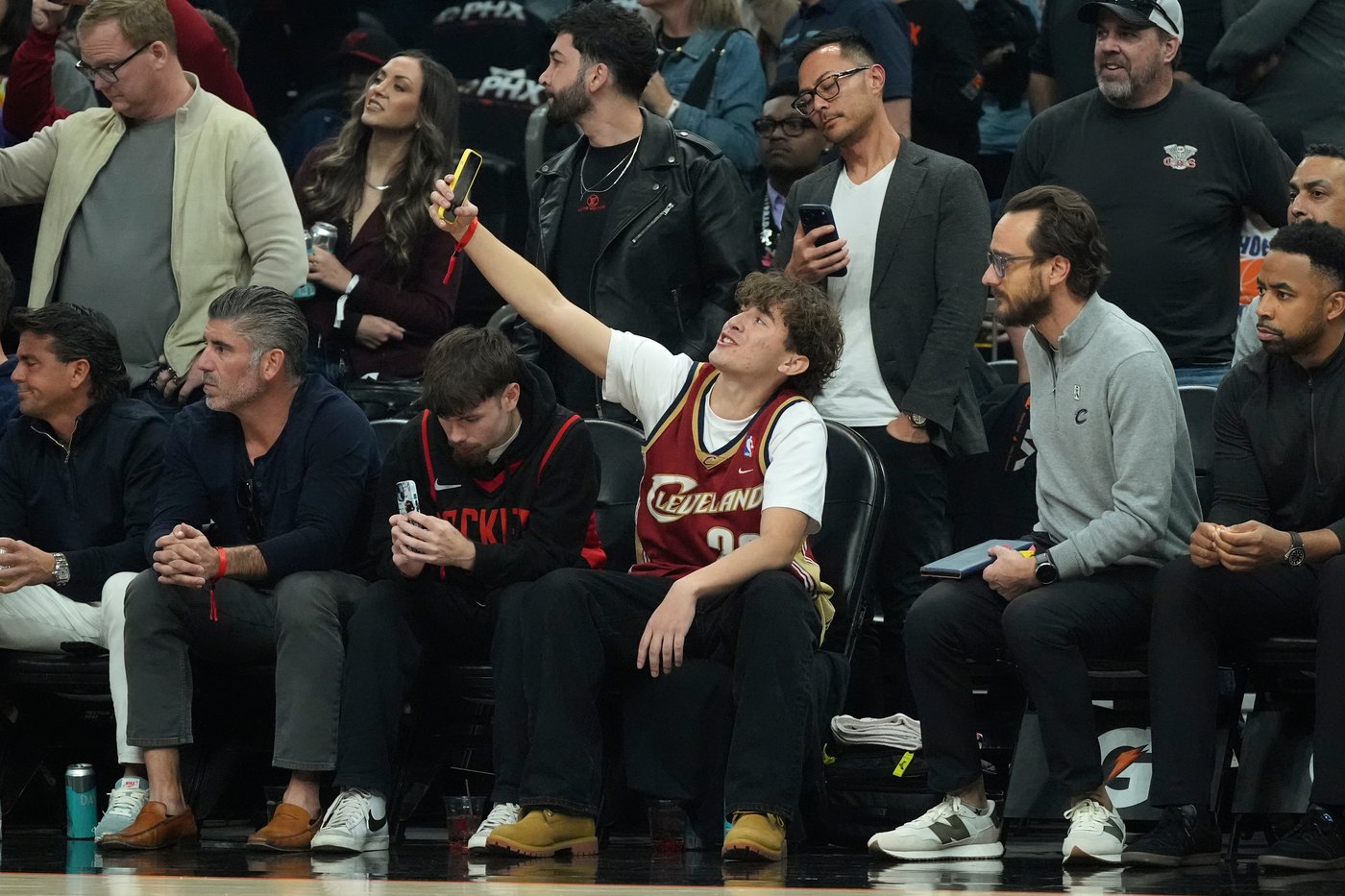 Sports leagues race to capture Gen Z and Gen Alpha with AI, influencers and Italian brainrot | iNFOnews.ca