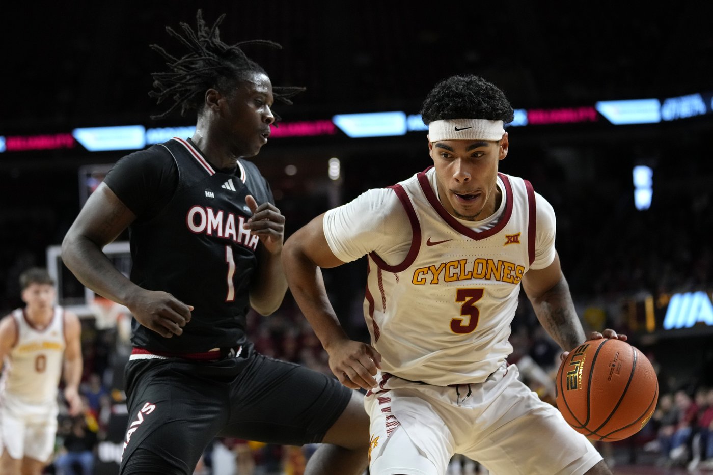 Keshon Gilbert scores 16 points to help lead No. 3 Iowa State past Omaha 83-51 | iNFOnews.ca