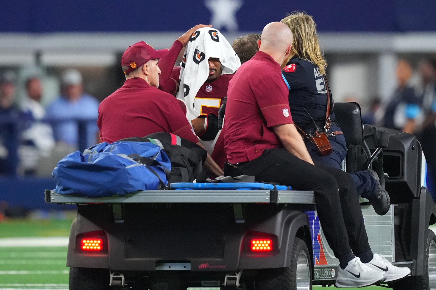 No surgery on the table as the Commanders talk about how to get Jayden Daniels back on the field | iNFOnews.ca No surgery on the table as the Commanders talk about how to get Jayden Daniels back on the field | iNFOnews.ca