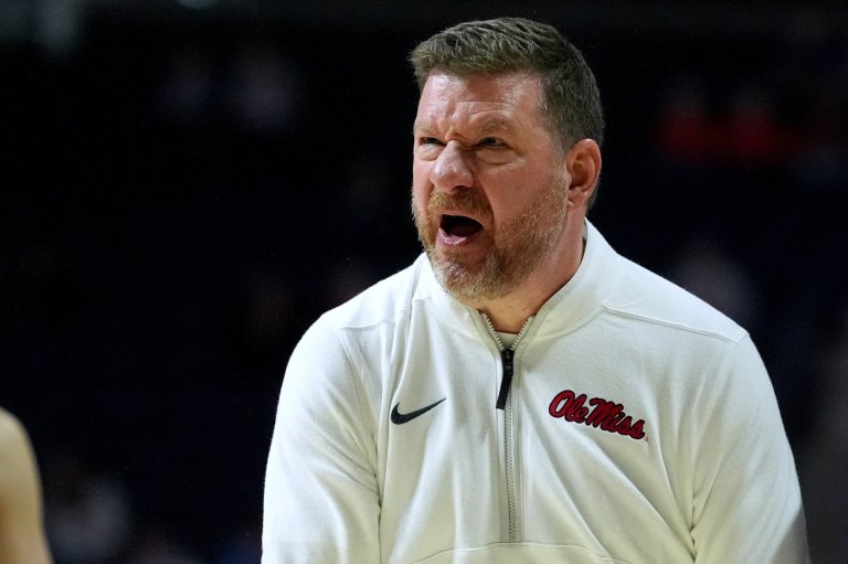 Chris Beard's Ole Miss team stuns Texas at SEC tourney, hurting the Longhorns’ NCAA hopes | iNFOnews.ca
