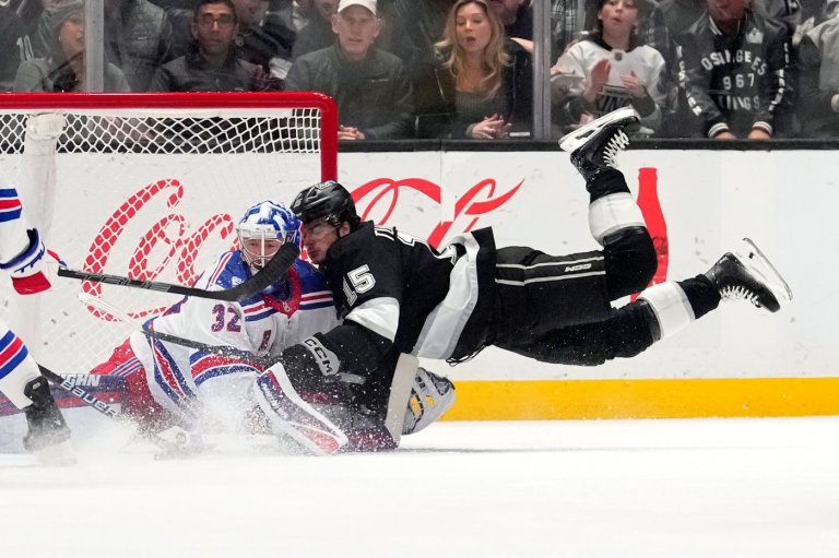 Anton Forsberg excels in relief of injured Darcy Kuemper in LA Kings' 4-3 win over slumping Rangers | iNFOnews.ca
