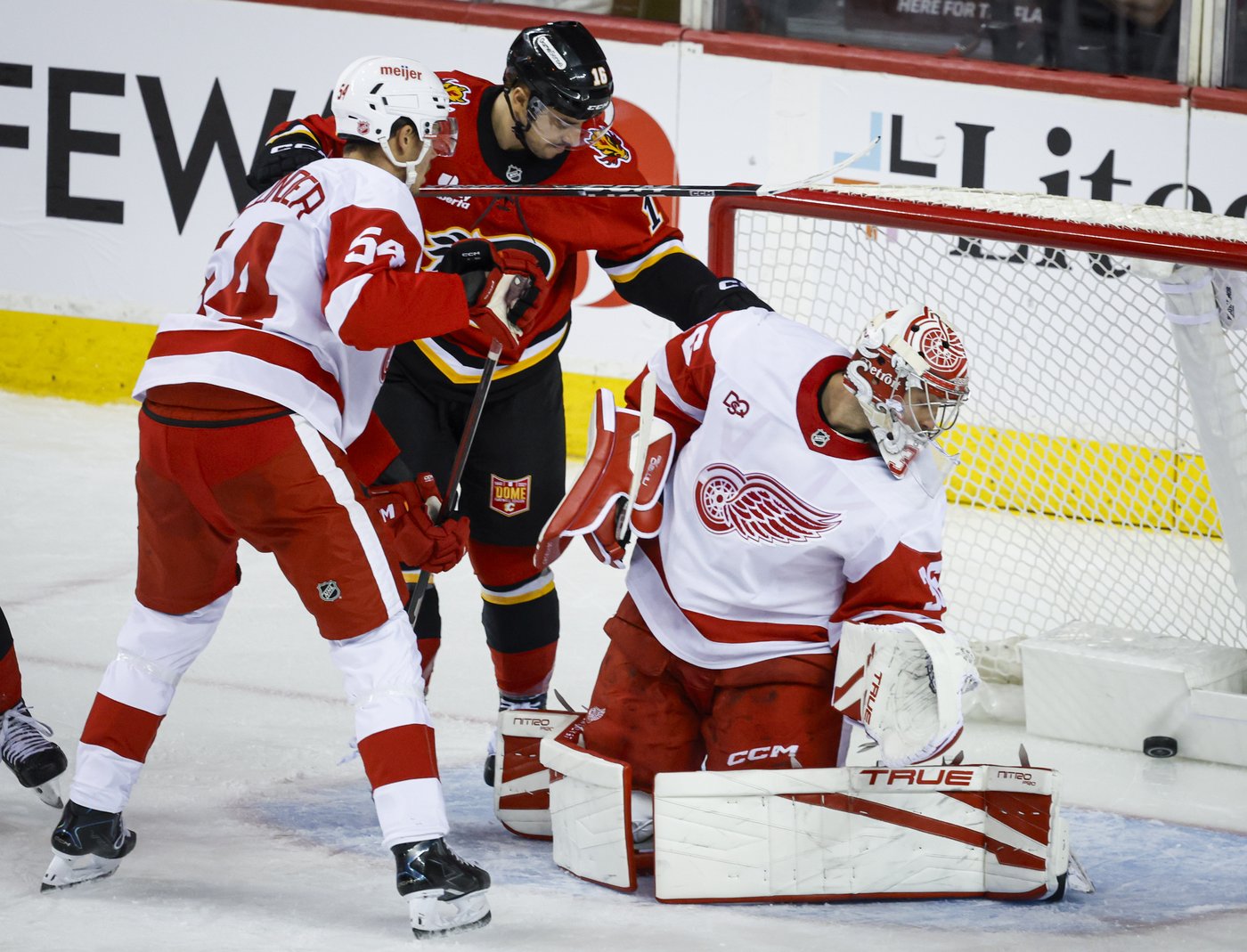 Improved power play helps ignite Flames' hot streak, confidence | iNFOnews.ca